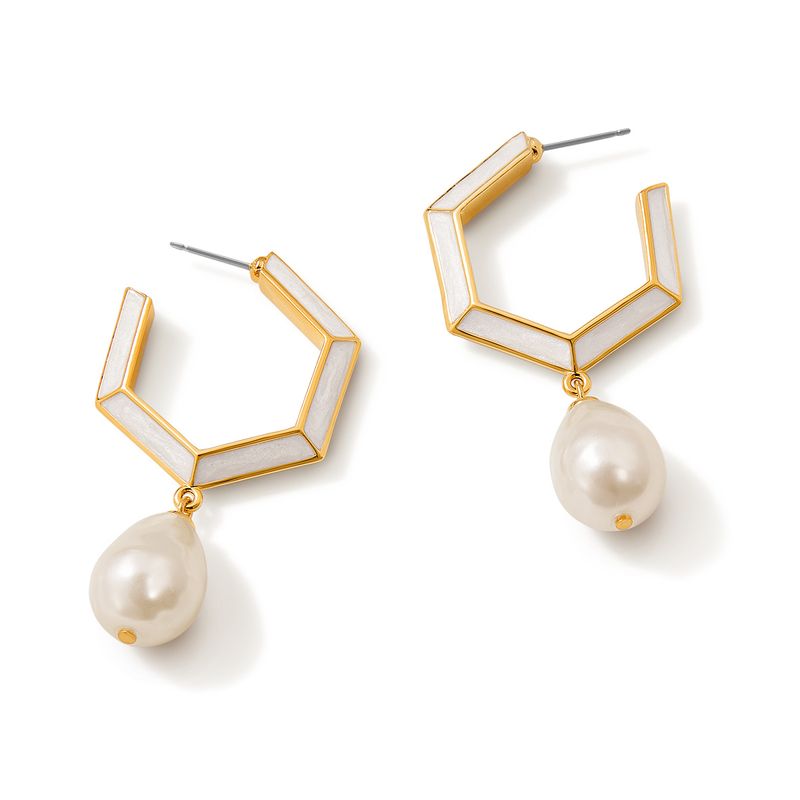 aretes-dorados-con-perlas-blancas-para-mujer-marca-esika