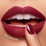 Labial-en-barra-�sika-cremoso-con-24-horas-de-larga-duracion