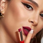 Labial-en-barra-�sika-cremoso-con-24-horas-de-larga-duracion